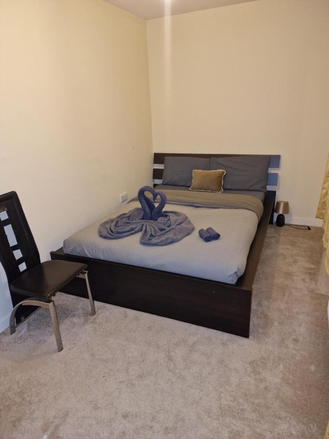 Ko 3 Bed House Apartamento Dartford